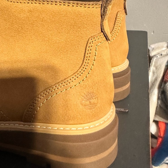 Women’s Timberland boot - Picture 3 of 7